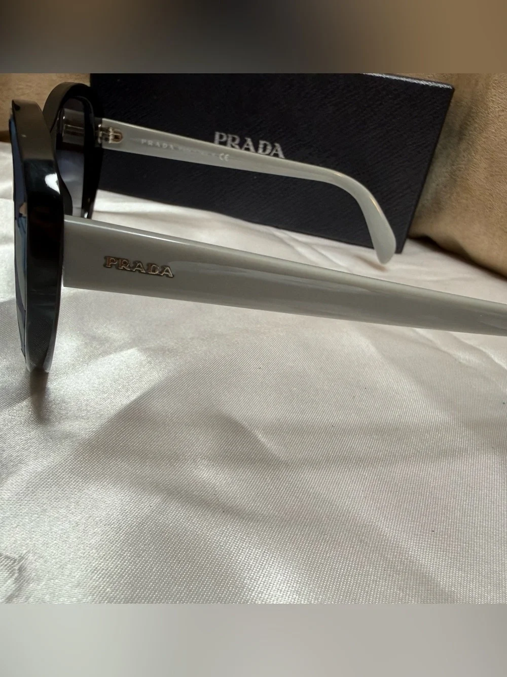 Prada Oversized Black Geometric Inlay Gradient Sunglasses Made in Italy w/ Case - Picture 5 of 10